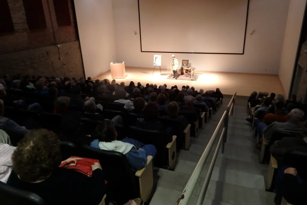 Had a record crowd for Omaha's Durham Museum's "Buffalo Bill" Cody reenactor, "Gunny" Jeff Norman!