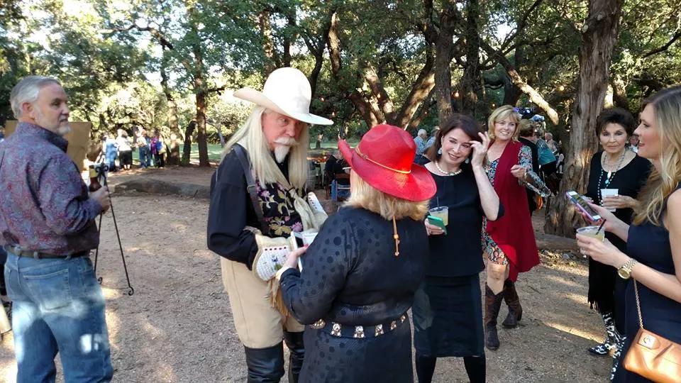 Buffalo Bill ALWAYS had an affection for pretty ladies!
